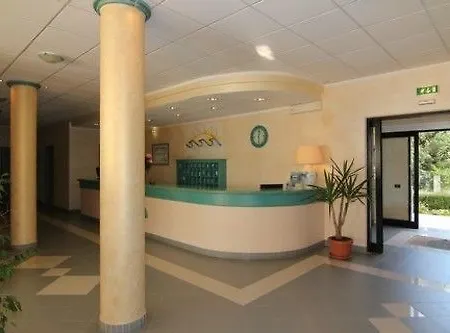 Hotel Cala Dei Pini 3*
