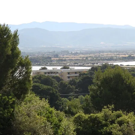 Hotel Cala Dei Pini 3*
