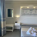 Hotel Cala Dei Pini Hotel 3*