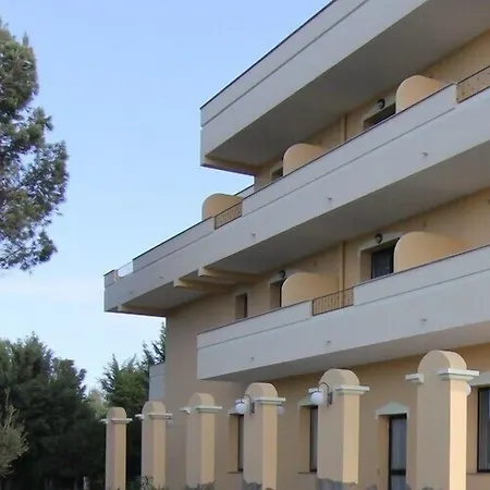 Cala Dei Pini Szálloda Porto Pino