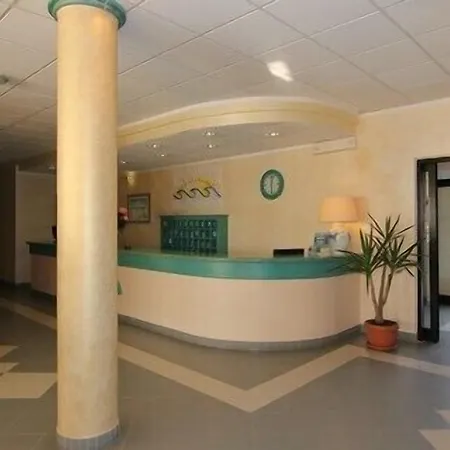 Cala Dei Pini Szálloda