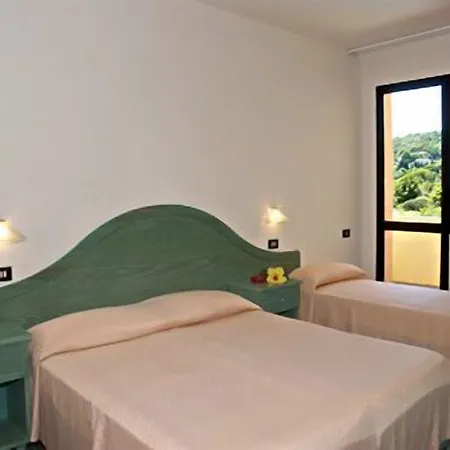 Cala Dei Pini Szálloda Porto Pino