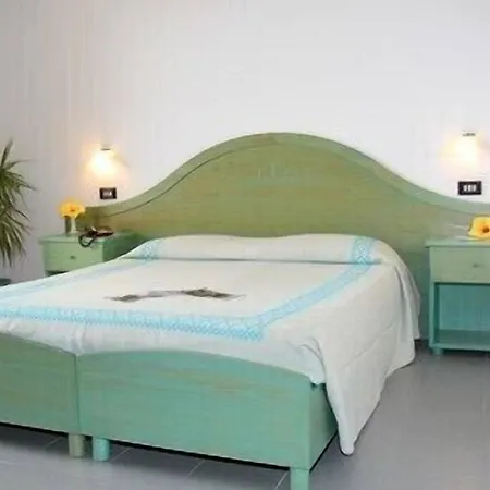 Cala Dei Pini Szálloda