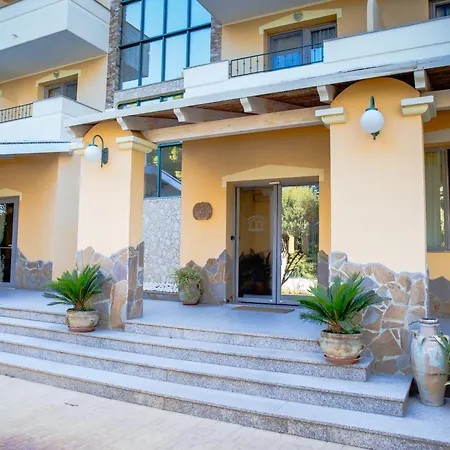 Cala Dei Pini Hotel