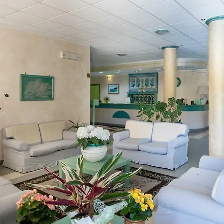 Cala Dei Pini Hotel 3*