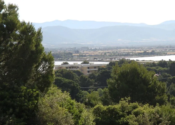 Hotel Cala Dei Pini 3*