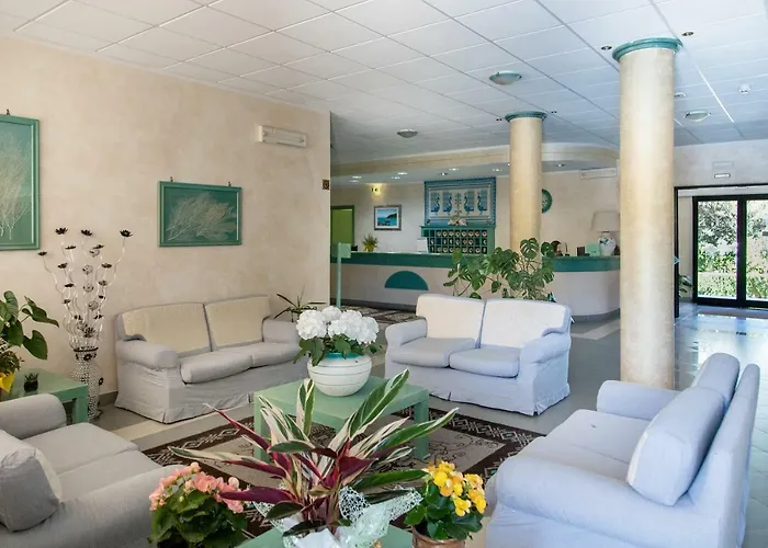 Cala Dei Pini Hotel 3*