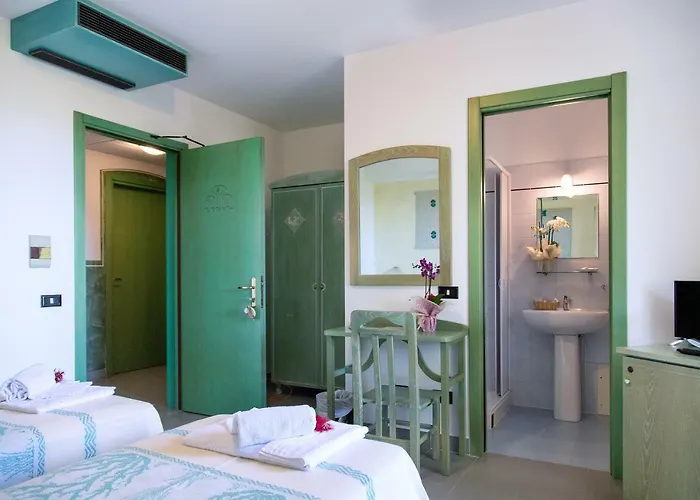 Hotel Cala Dei Pini Porto Pino